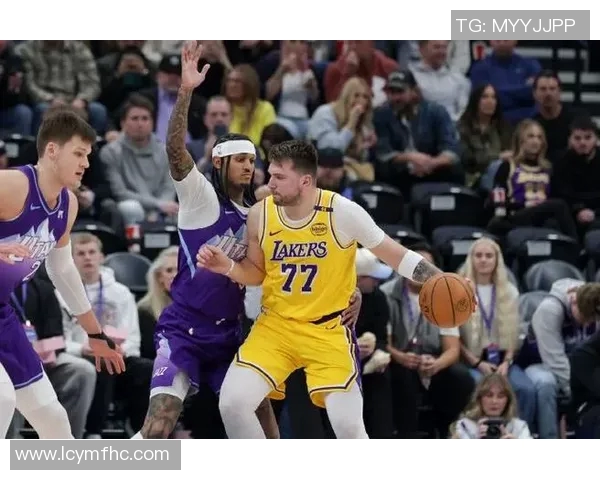 湖人对爵士精彩重播回顾球迷不可错过的比赛瞬间分析 湖人对爵士精彩重播回顾球迷不可错过的比赛瞬间分析