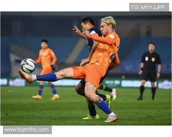 鲁能与重庆激战正酣比赛结果揭晓引发球迷热议 鲁能与重庆激战正酣比赛结果揭晓引发球迷热议